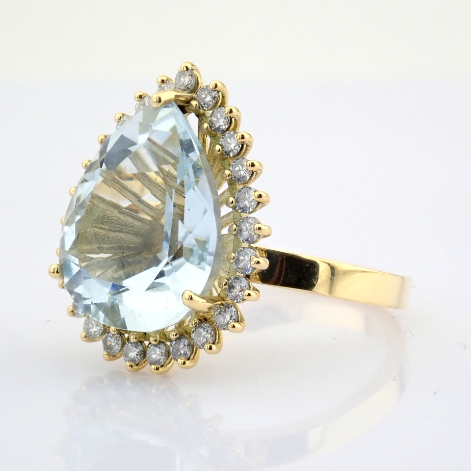 Natural Diamond 18K Yellow Gold Ring