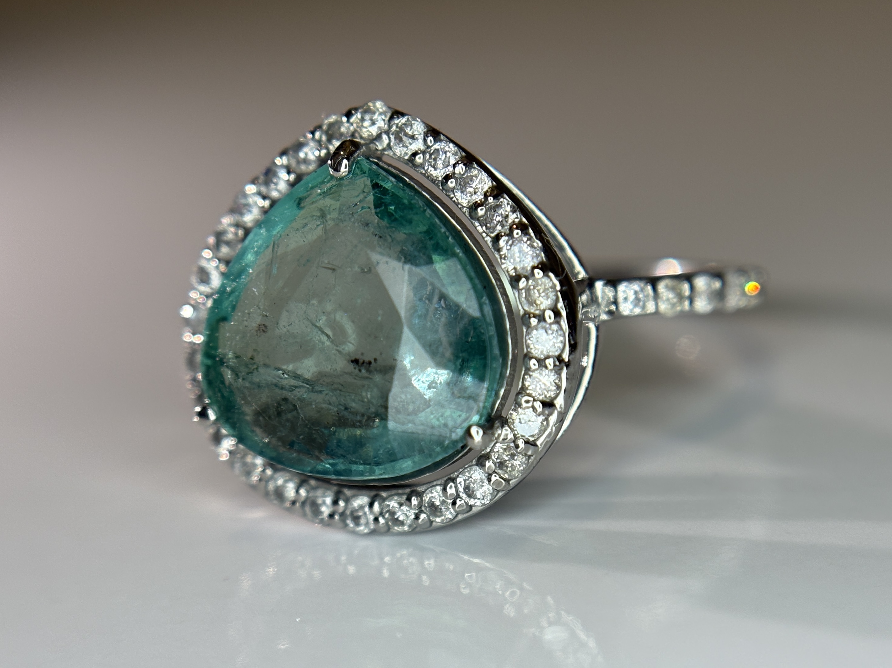 Beautiful 2.86 CT Natural Emerald Ring With Natural Diamonds & Platinum 950