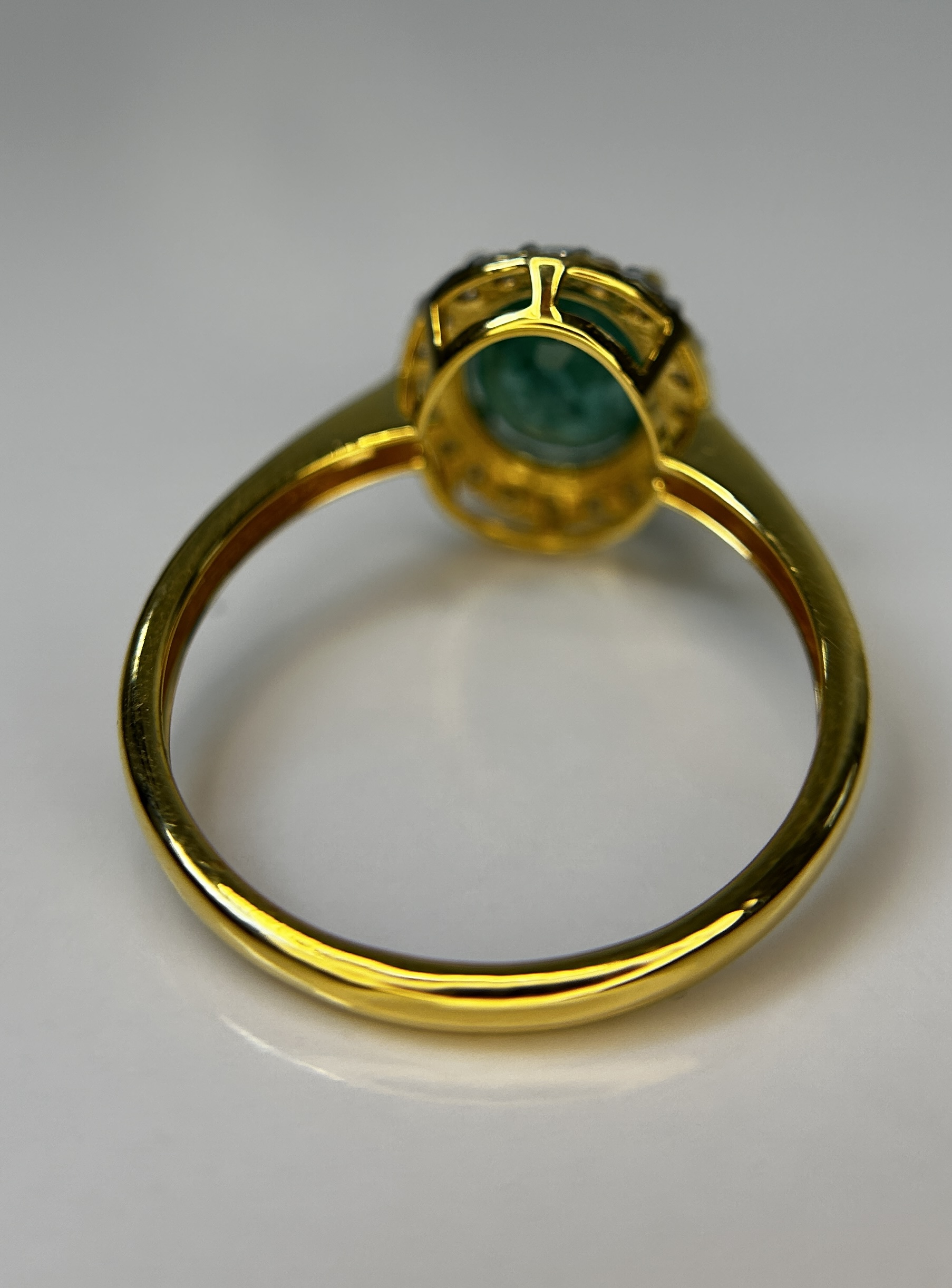 Beautiful Natural Emerald 1.52 CT With Natural Diamonds & 18k Gold