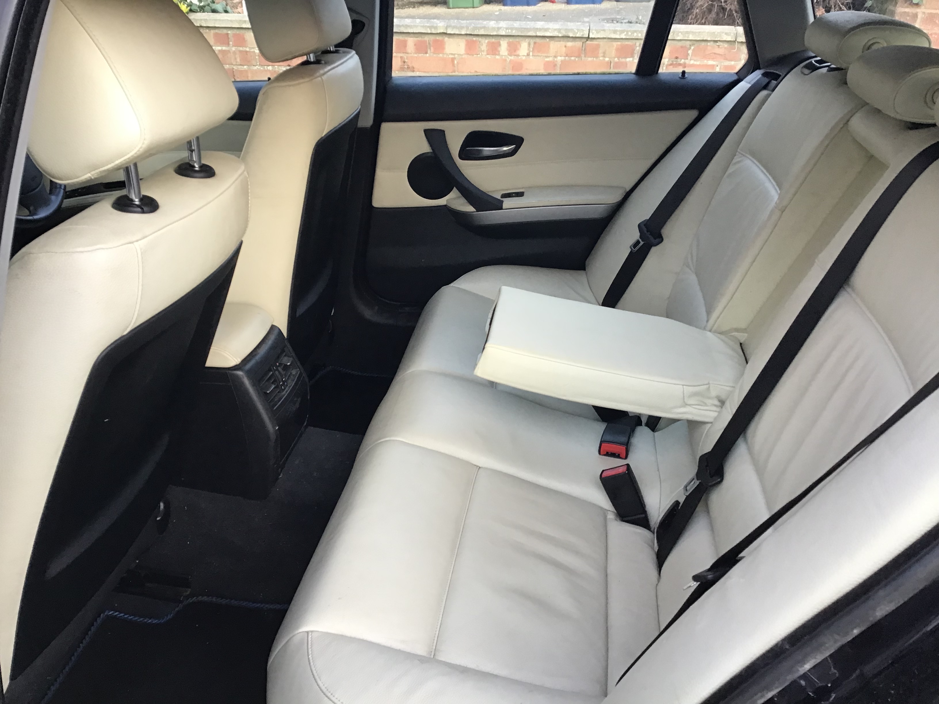 BMW 320 D SE Touring -  No Reserve