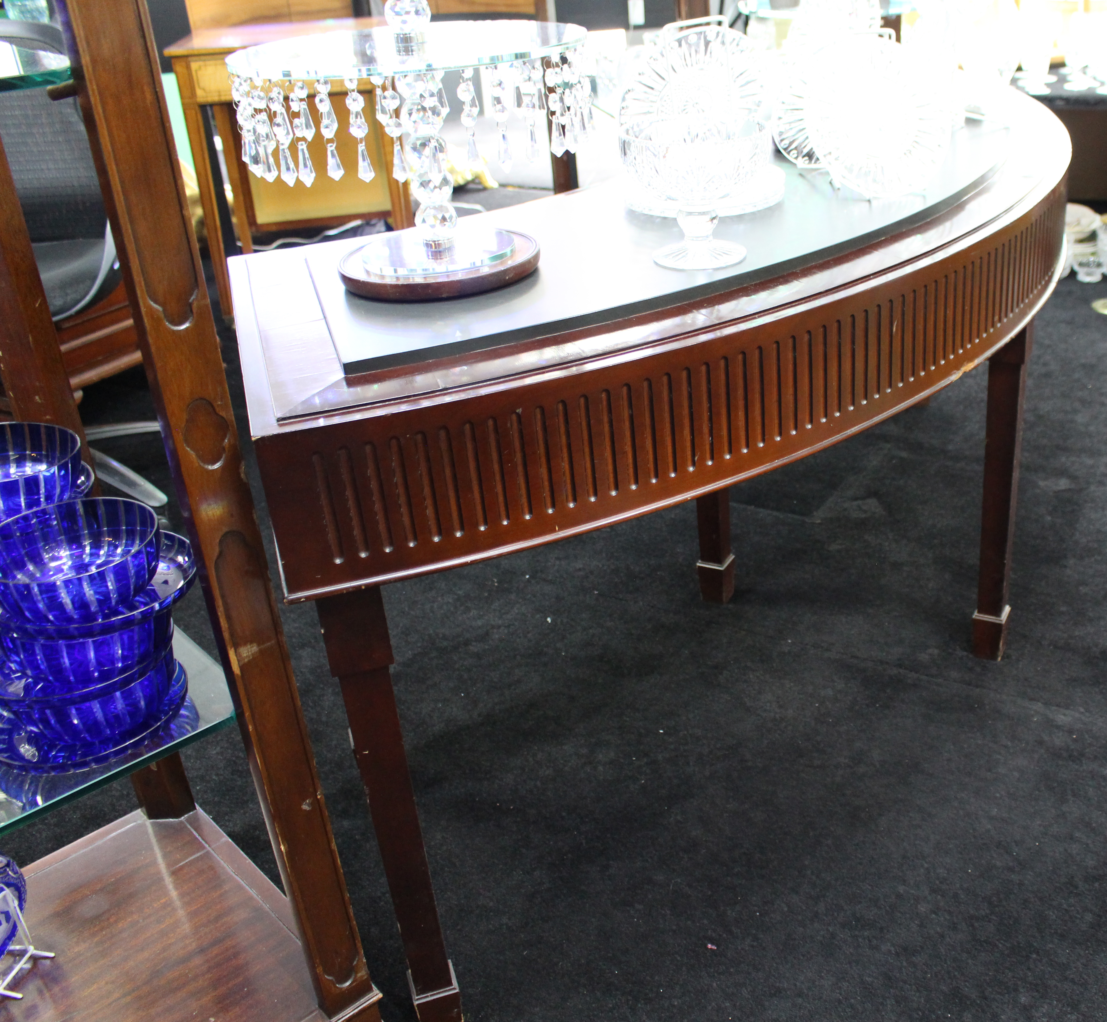 Large and Heavy Mahogany Console Table with Reeded Frieze and Fixed Marble Top – c.20th Century