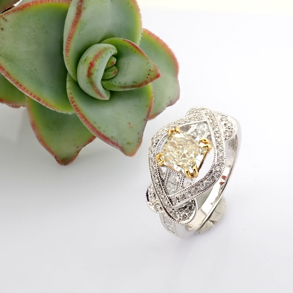 Natural Diamond 18K White Gold Ring
