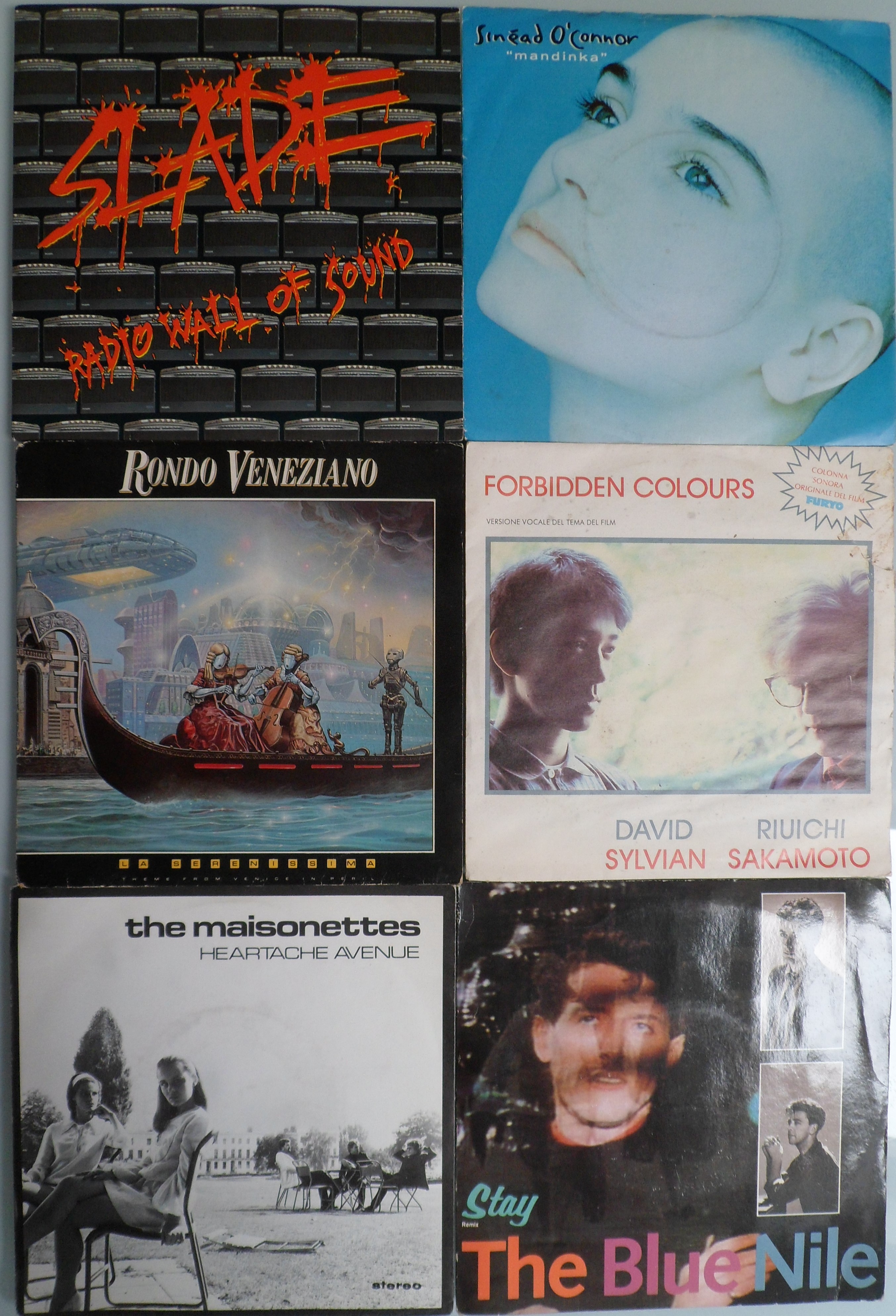 A sough after collection of 22 x single vinyl records.