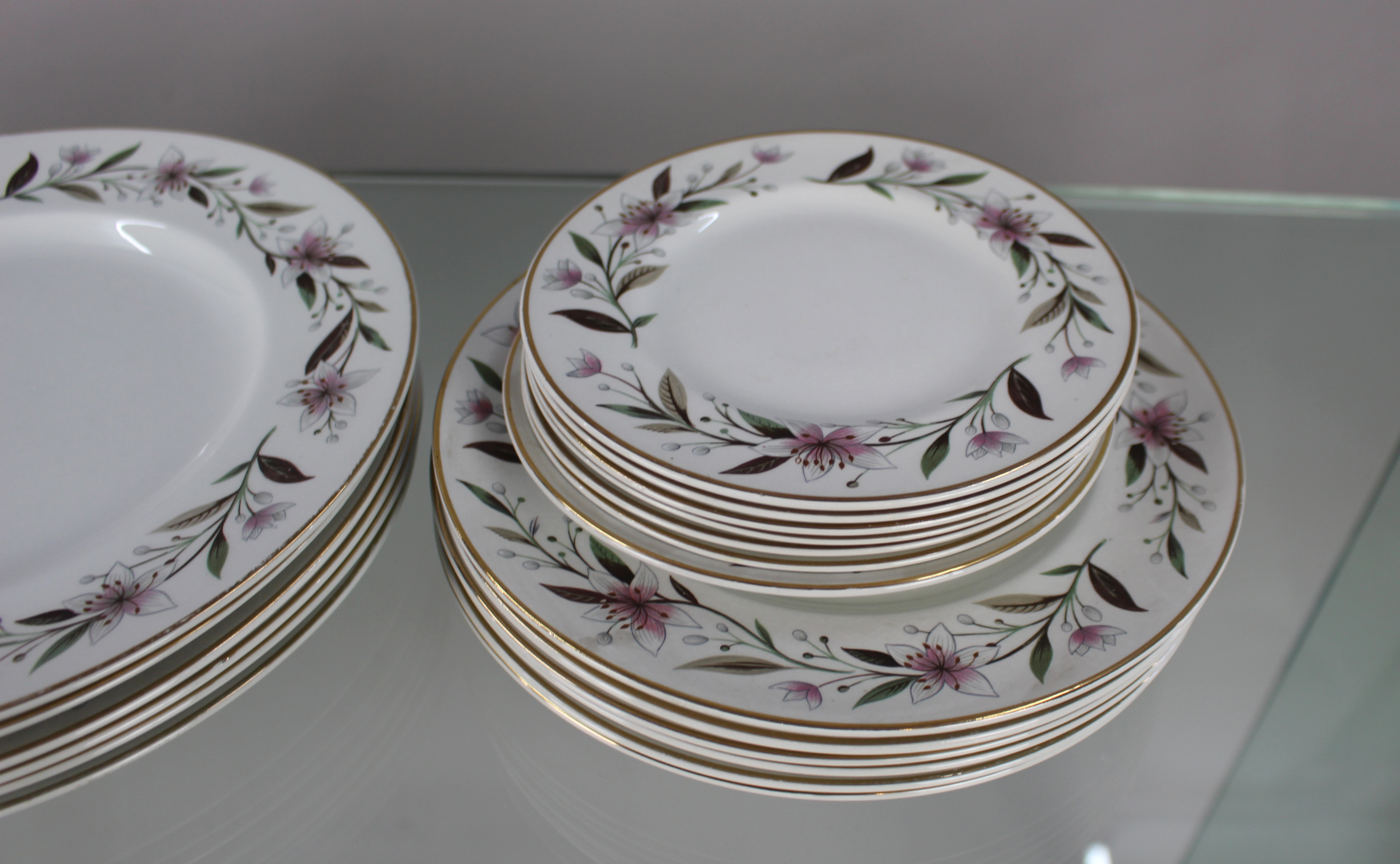 Chinastyle Simpson Potteries Naples Part Dinner Service