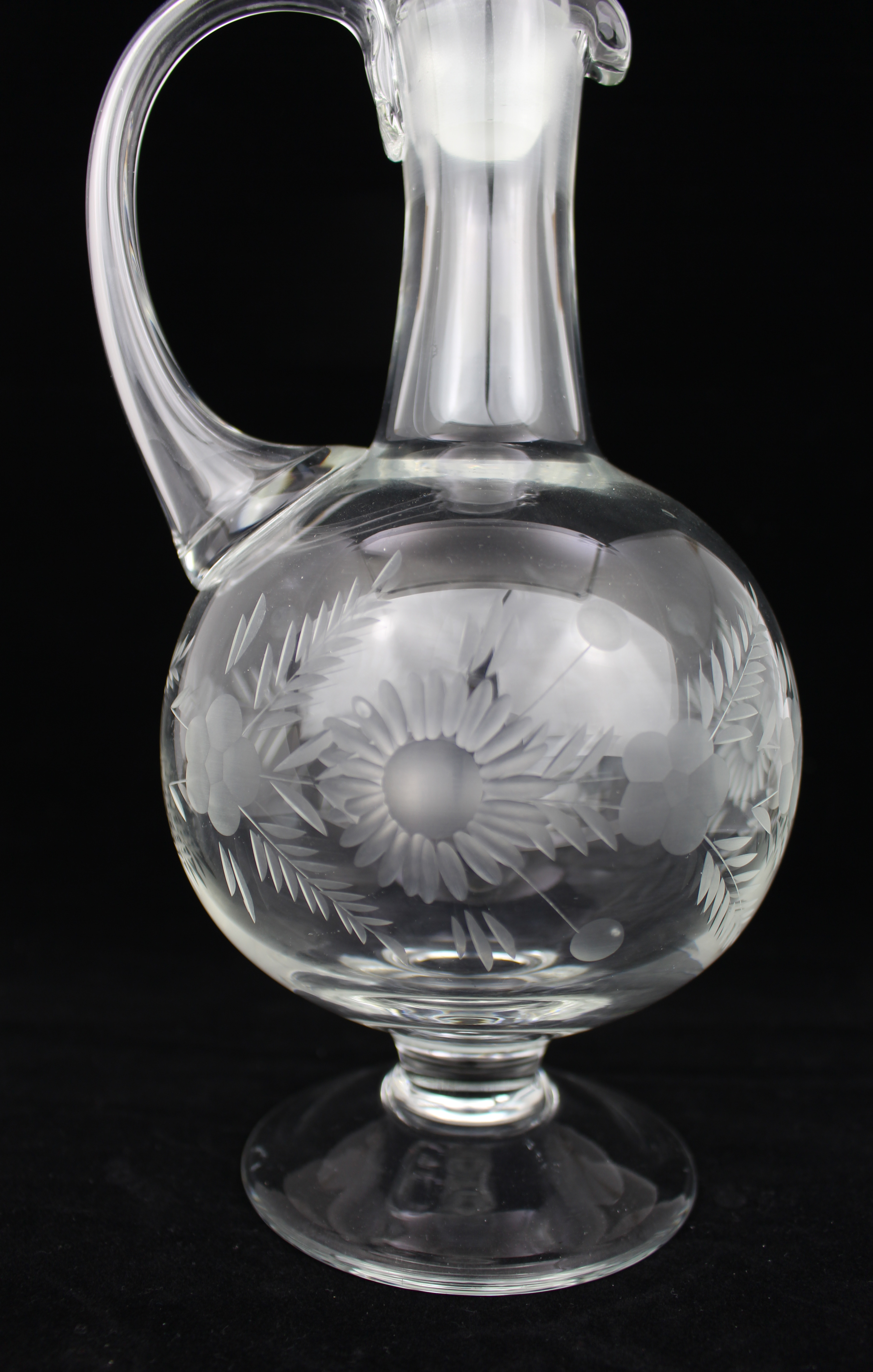 Fine Etched Crystal Claret Jug Decanter