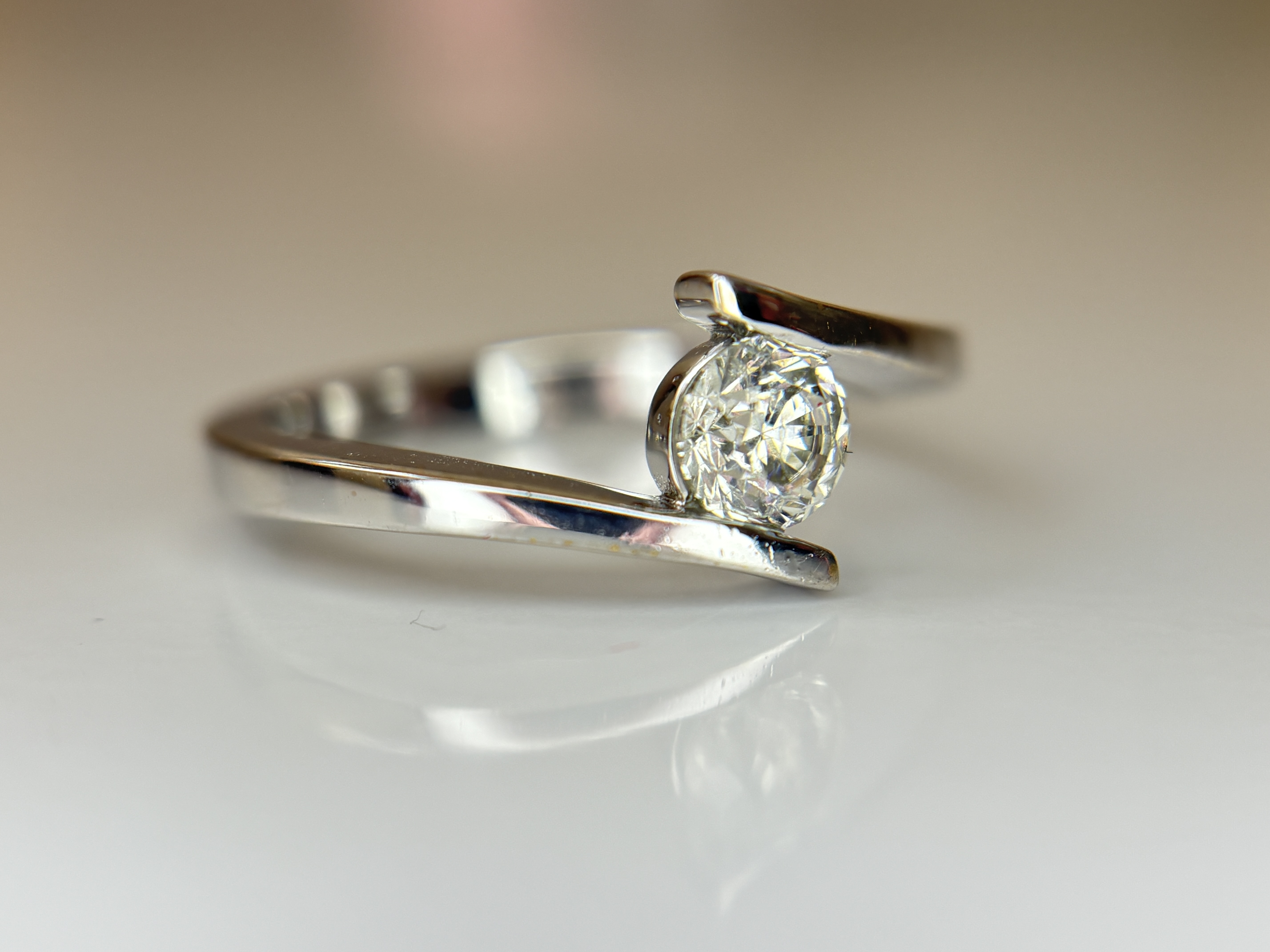 Beautiful Natural 0.45 CT S1 Diamond Ring With 18k Gold