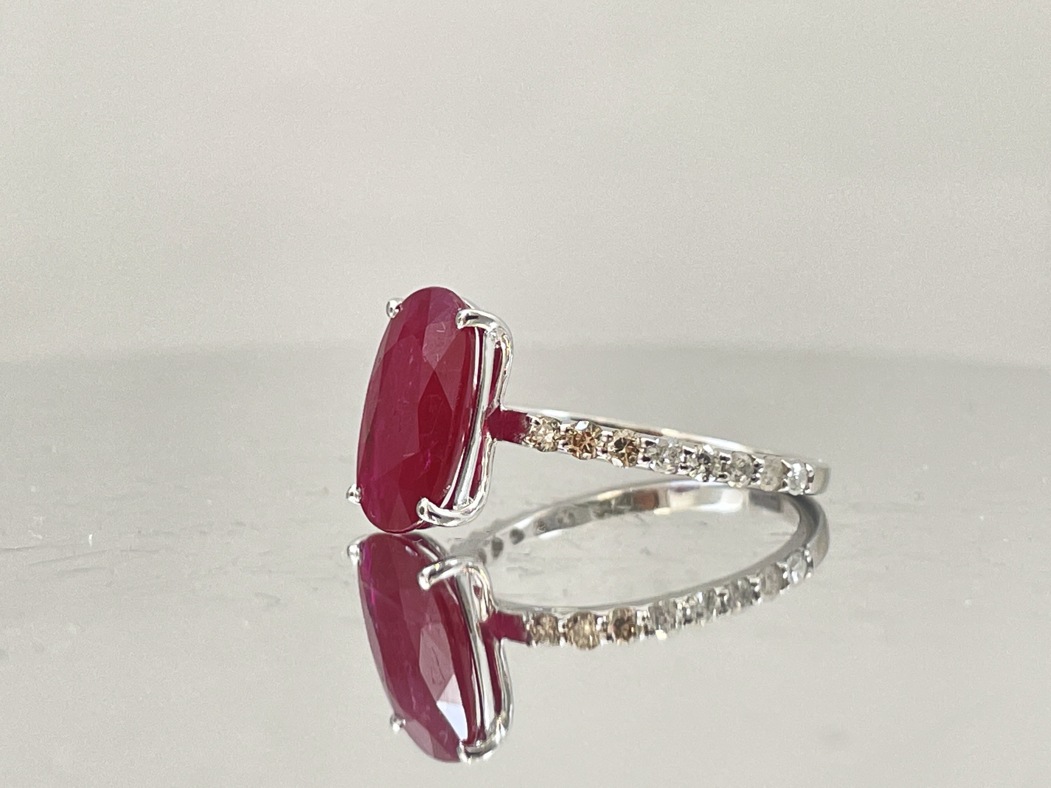Natural Burma Ruby 3.26 CT With Natural Diamonds & 18k Gold