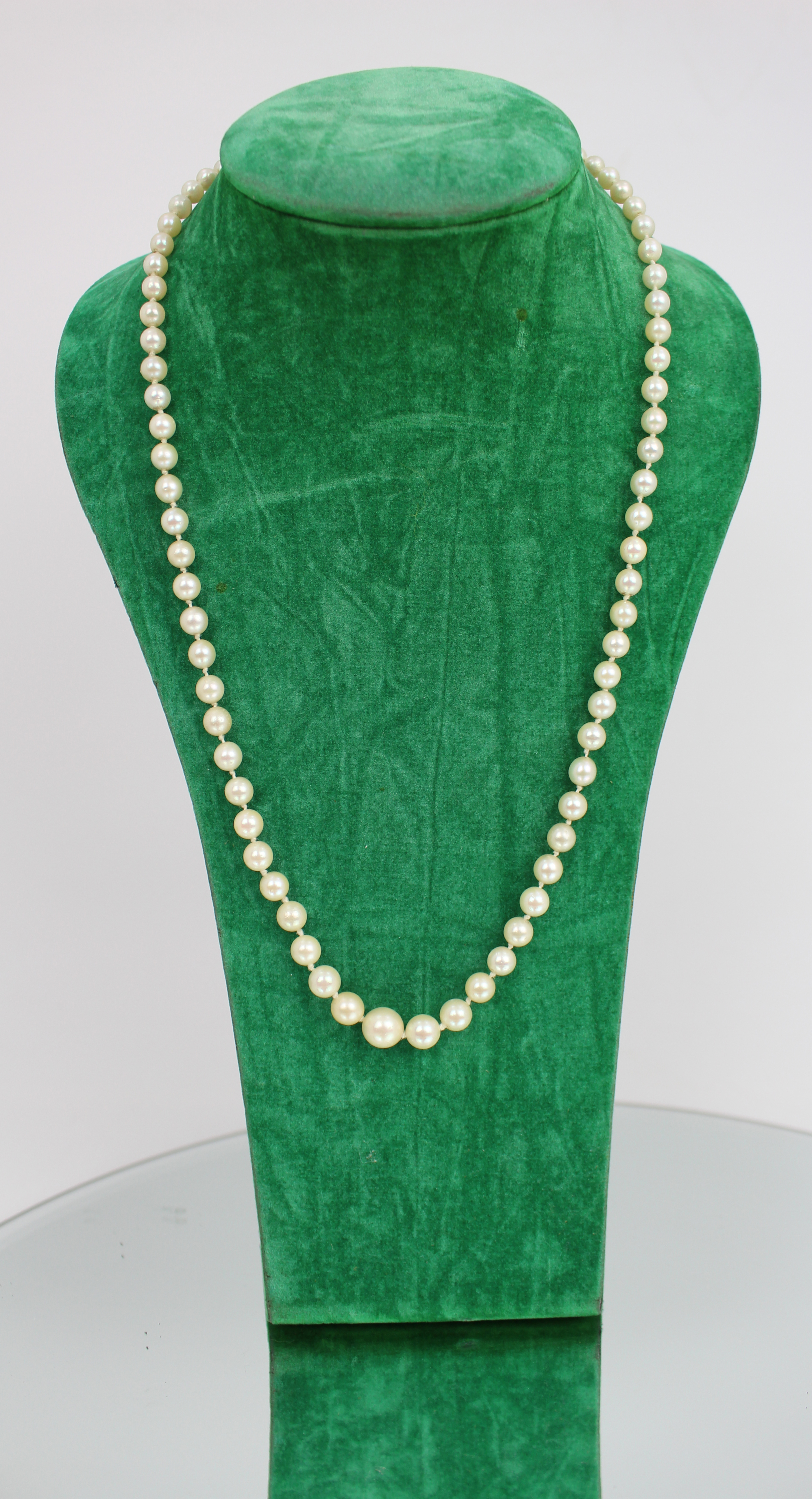 Cultured Pearl Necklace with 9ct Gold Clasp